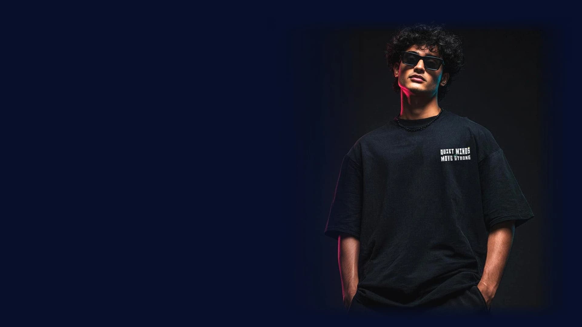 Zeynix Streetwear Model - Quiet Minds Move Strong Oversized Tee